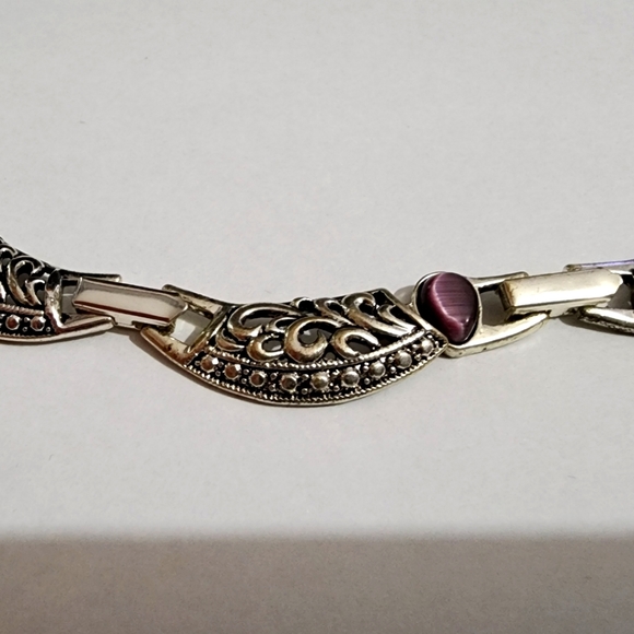 Vintage Avon Purple Catseye Necklace - Picture 4 of 6